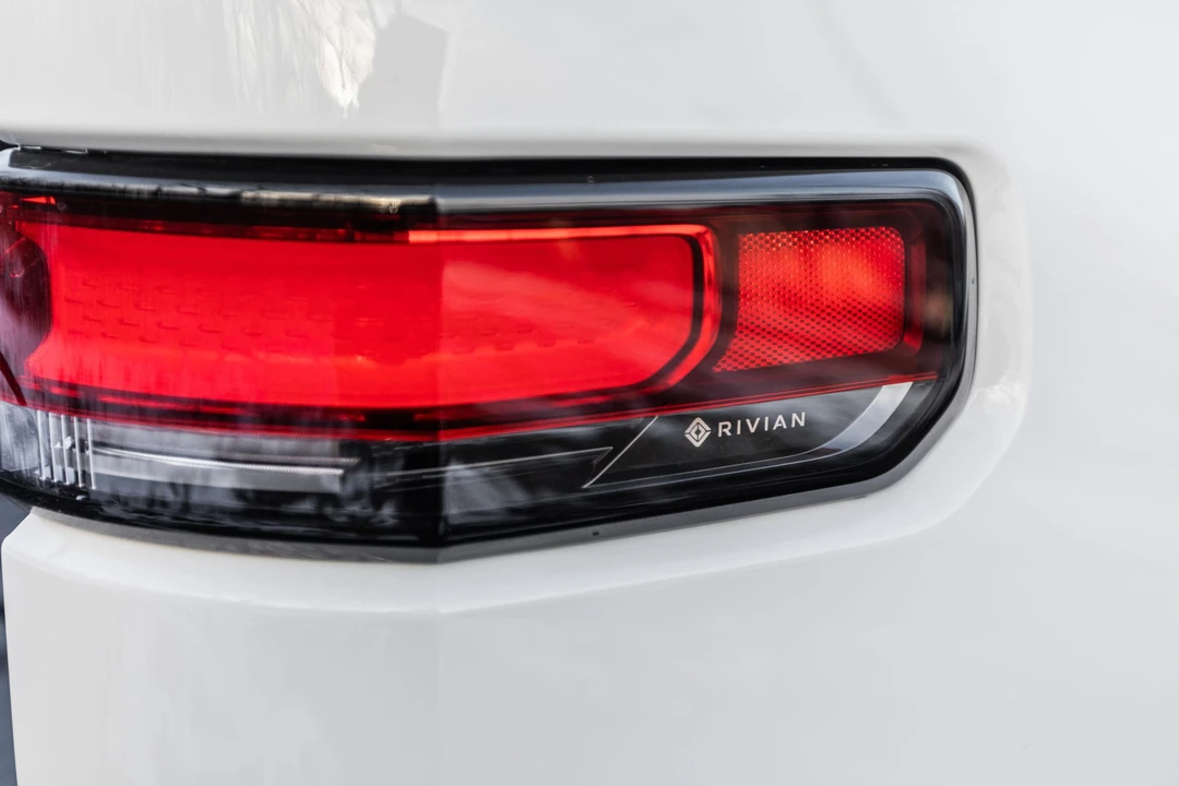 2022 Rivian R1T - Image 29 of 31