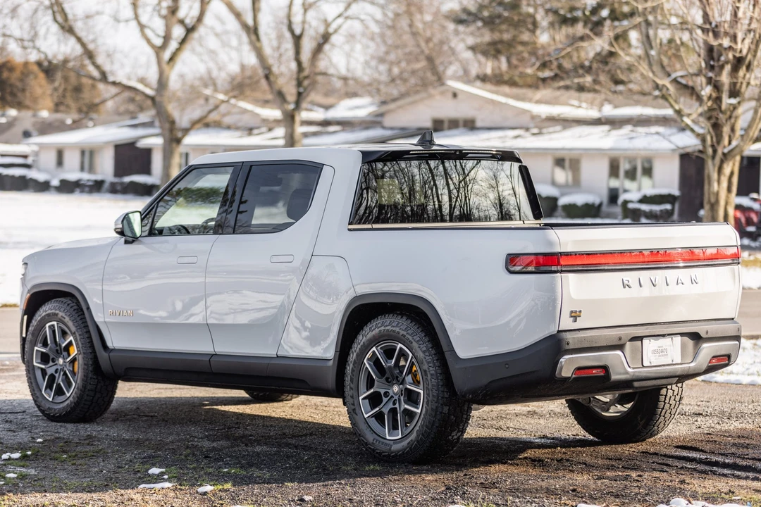 2022 Rivian R1T - Image 4 of 31