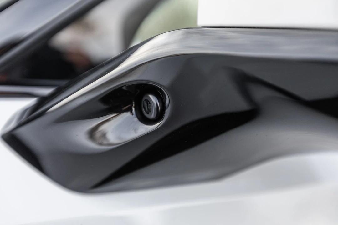 2022 Rivian R1T - Image 15 of 31