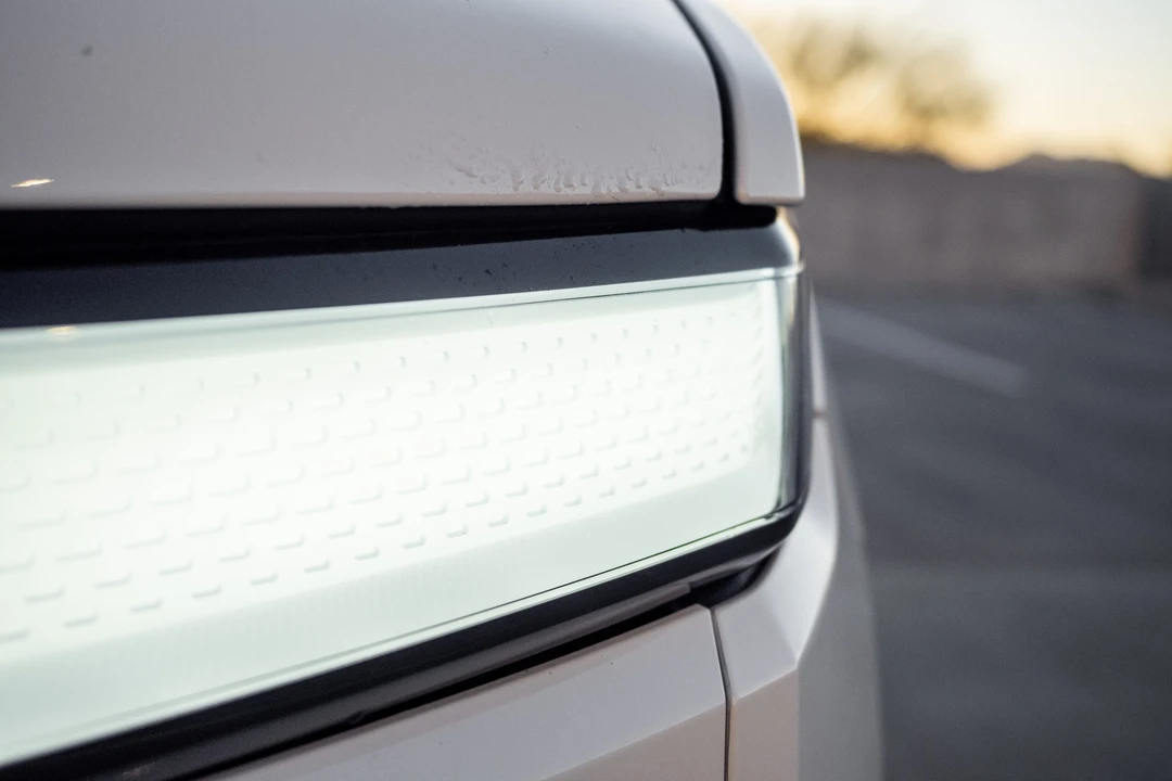 2022 Rivian R1T - Image 15 of 31