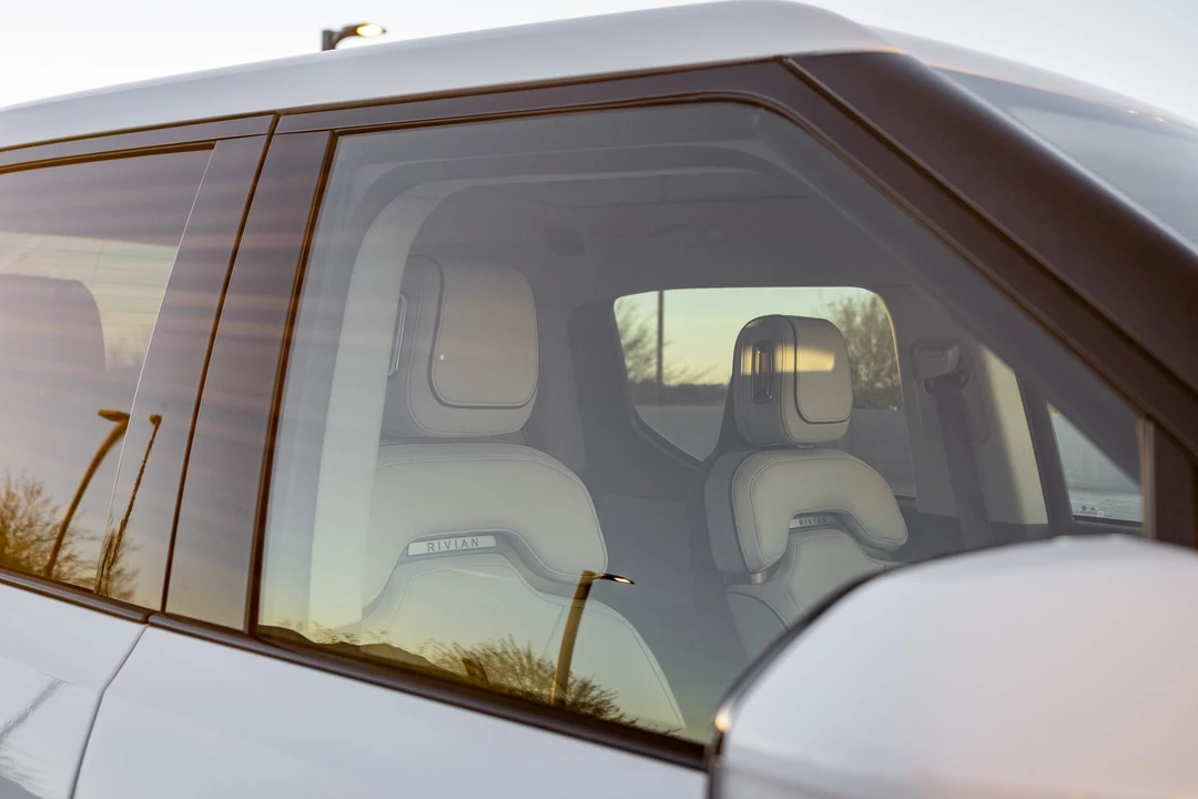 2022 Rivian R1T - Image 26 of 31