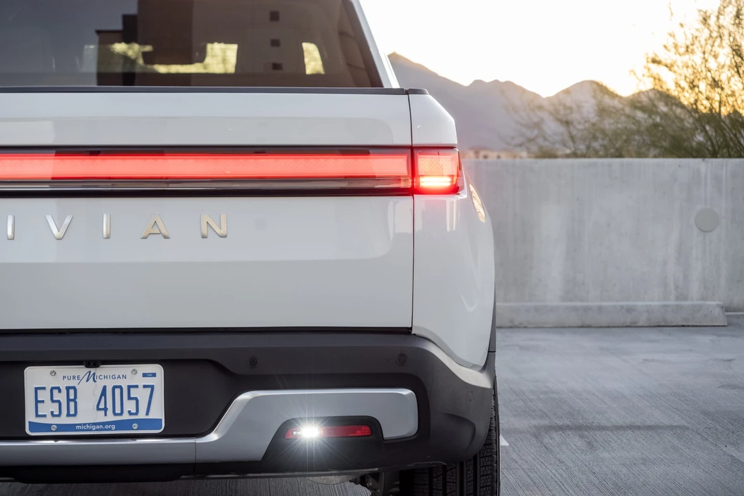 2022 Rivian R1T - Image 20 of 31
