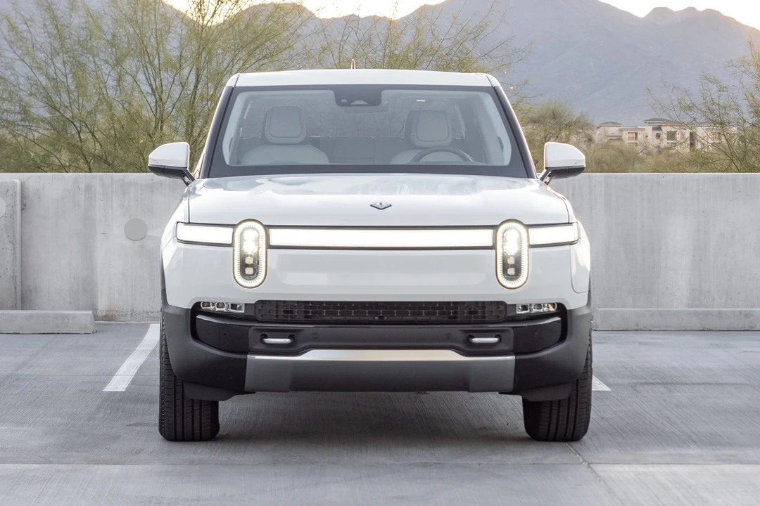2022 Rivian R1T - Image 9 of 31