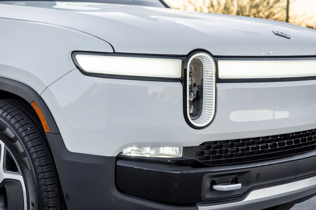 2022 Rivian R1T - Image 13 of 31