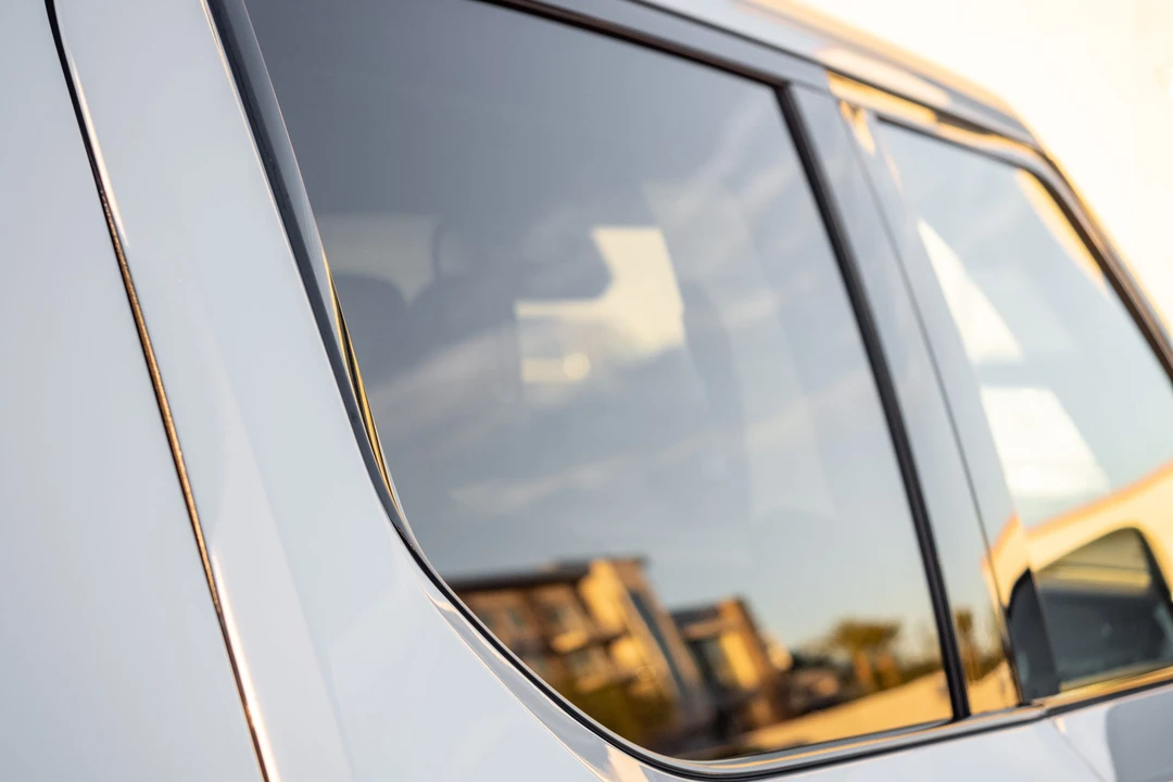 2022 Rivian R1T - Image 30 of 31
