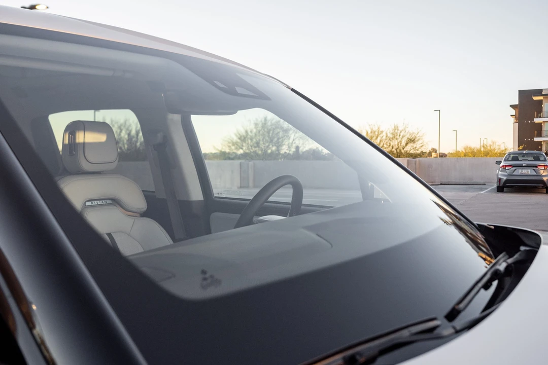 2022 Rivian R1T - Image 24 of 31
