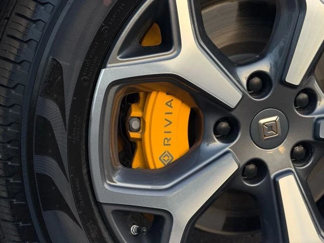 2022 Rivian R1T - Image 9 of 21