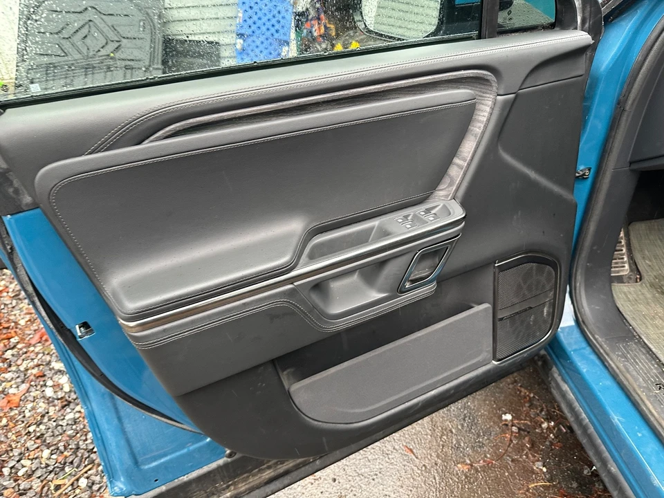 2022 Rivian R1T - Image 9 of 21