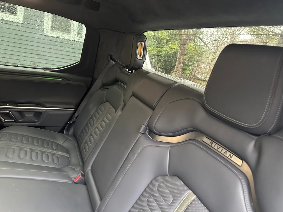 2022 Rivian R1T - Image 12 of 21