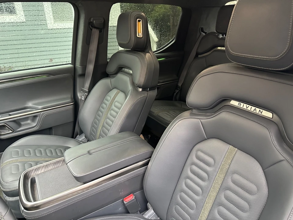 2022 Rivian R1T - Image 11 of 21