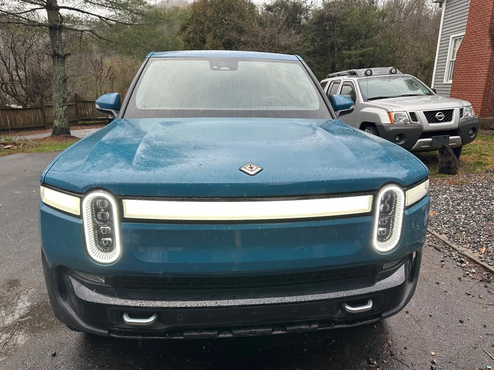 2022 Rivian R1T - Image 16 of 21