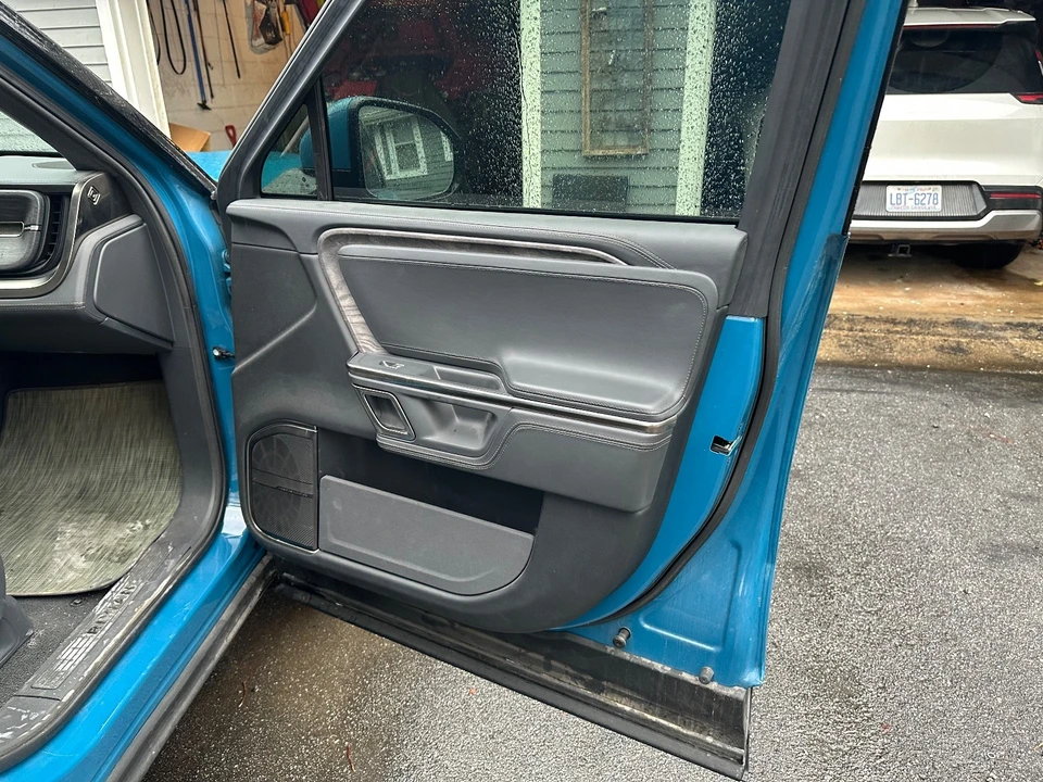2022 Rivian R1T - Image 19 of 21