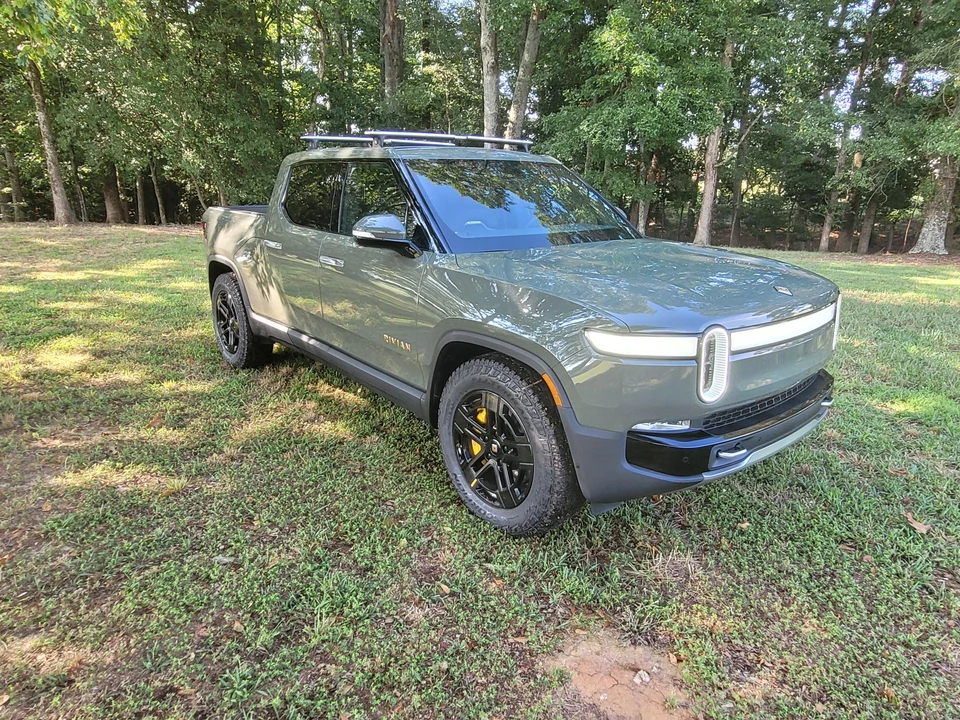 2022 Rivian R1T - Image 11 of 31