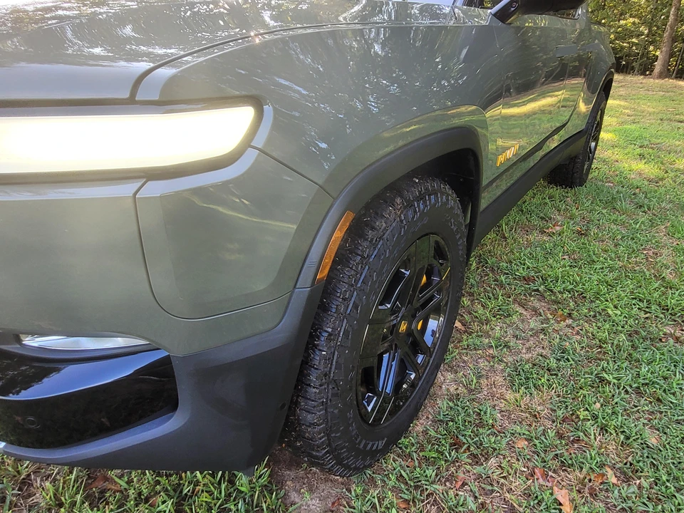 2022 Rivian R1T - Image 20 of 31