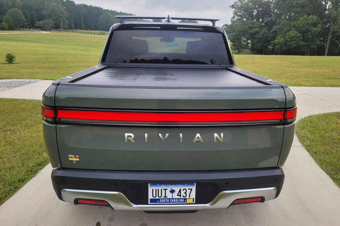 2022 Rivian R1T - Image 5 of 31