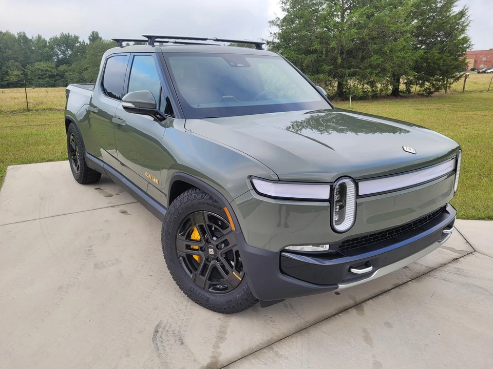 2022 Rivian R1T - Image 12 of 31