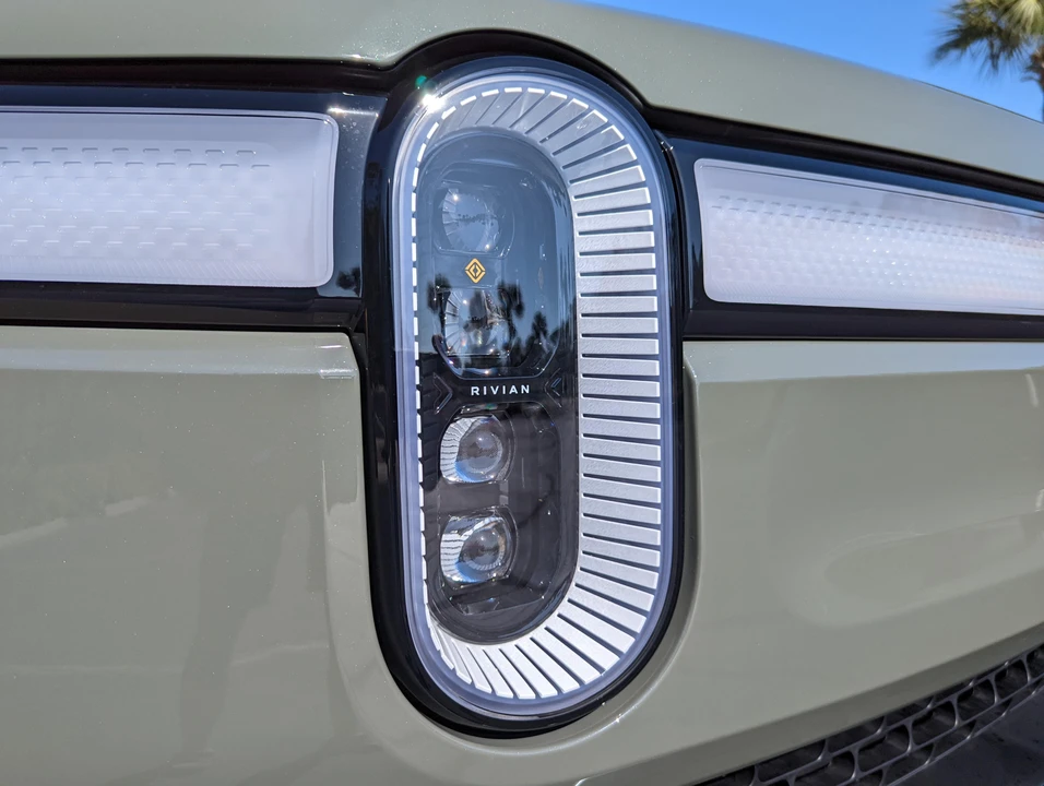 2022 Rivian R1T - Image 21 of 31