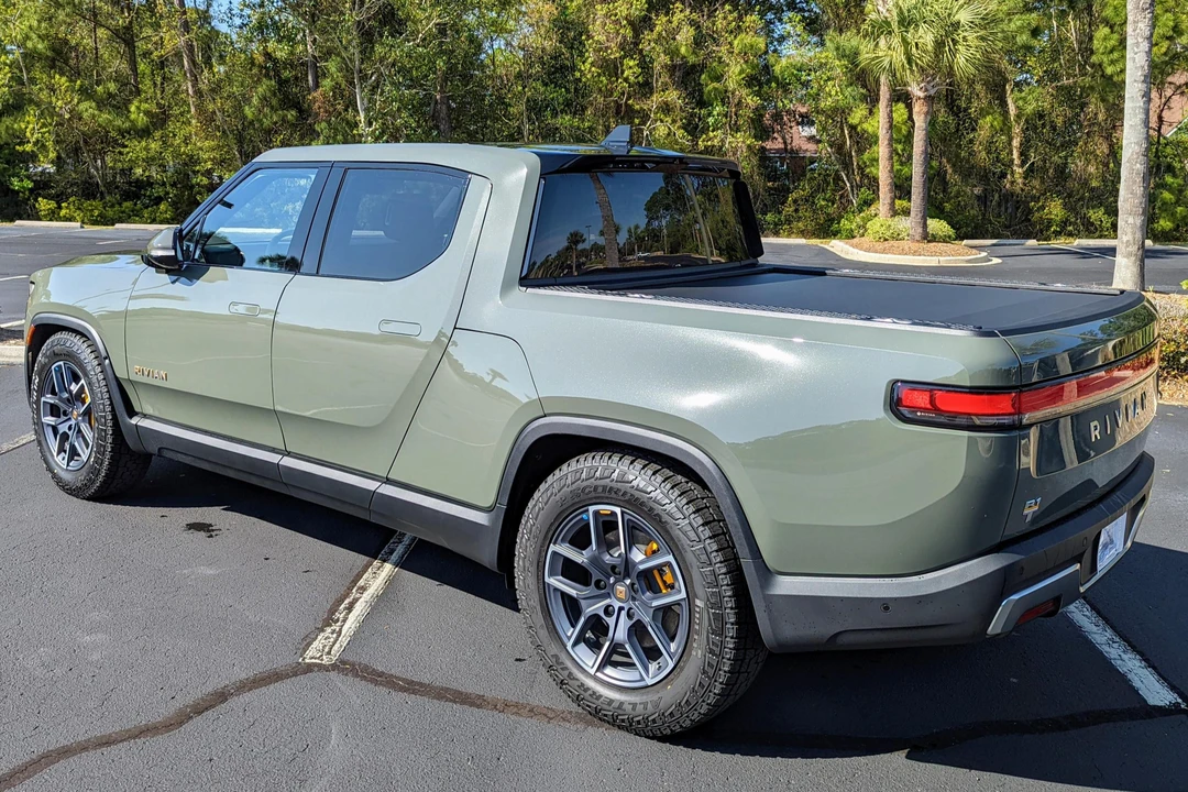 2022 Rivian R1T - Image 4 of 31