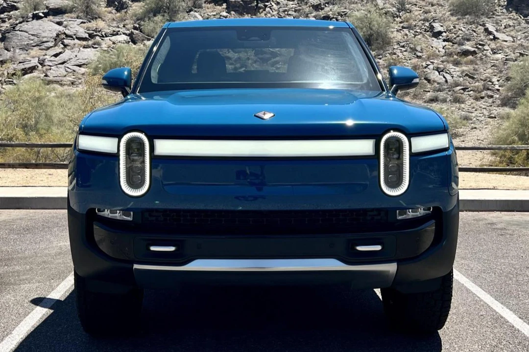 2022 Rivian R1T - Image 2 of 6
