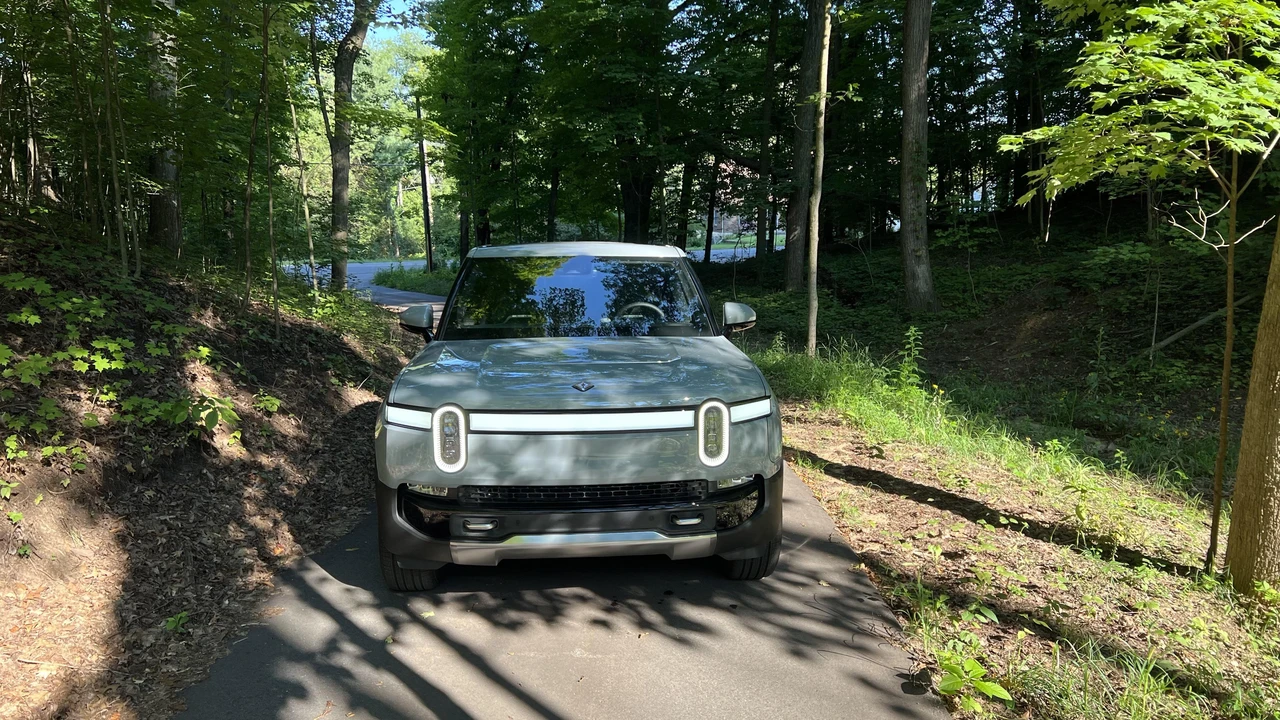 2022 Rivian R1T - Image 6 of 31