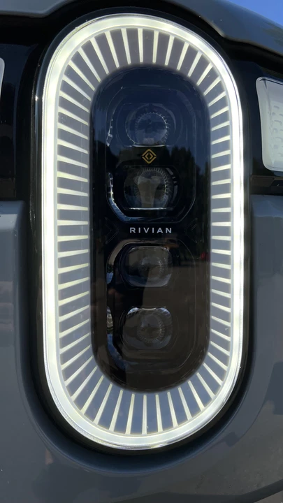2022 Rivian R1T - Image 26 of 31