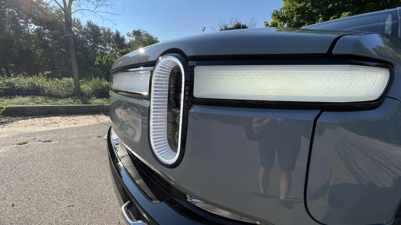 2022 Rivian R1T - Image 27 of 31