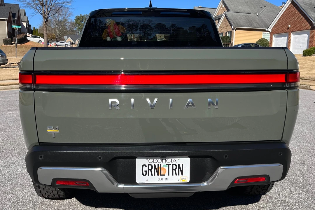 2022 Rivian R1T - Image 5 of 31