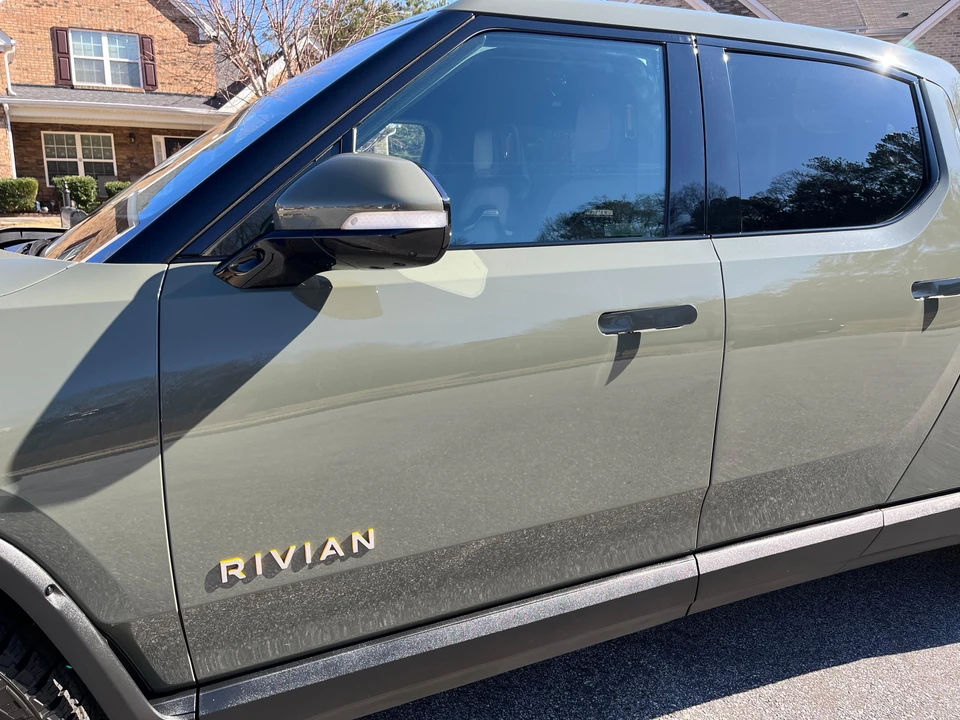 2022 Rivian R1T - Image 26 of 31