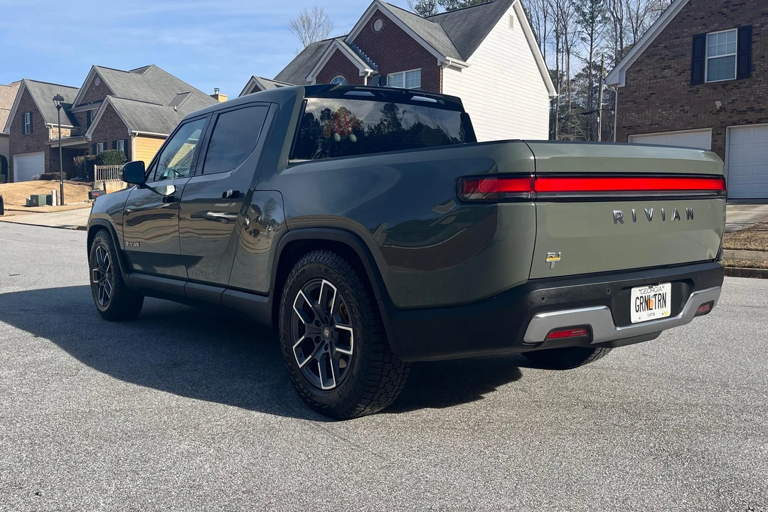 2022 Rivian R1T - Image 11 of 31