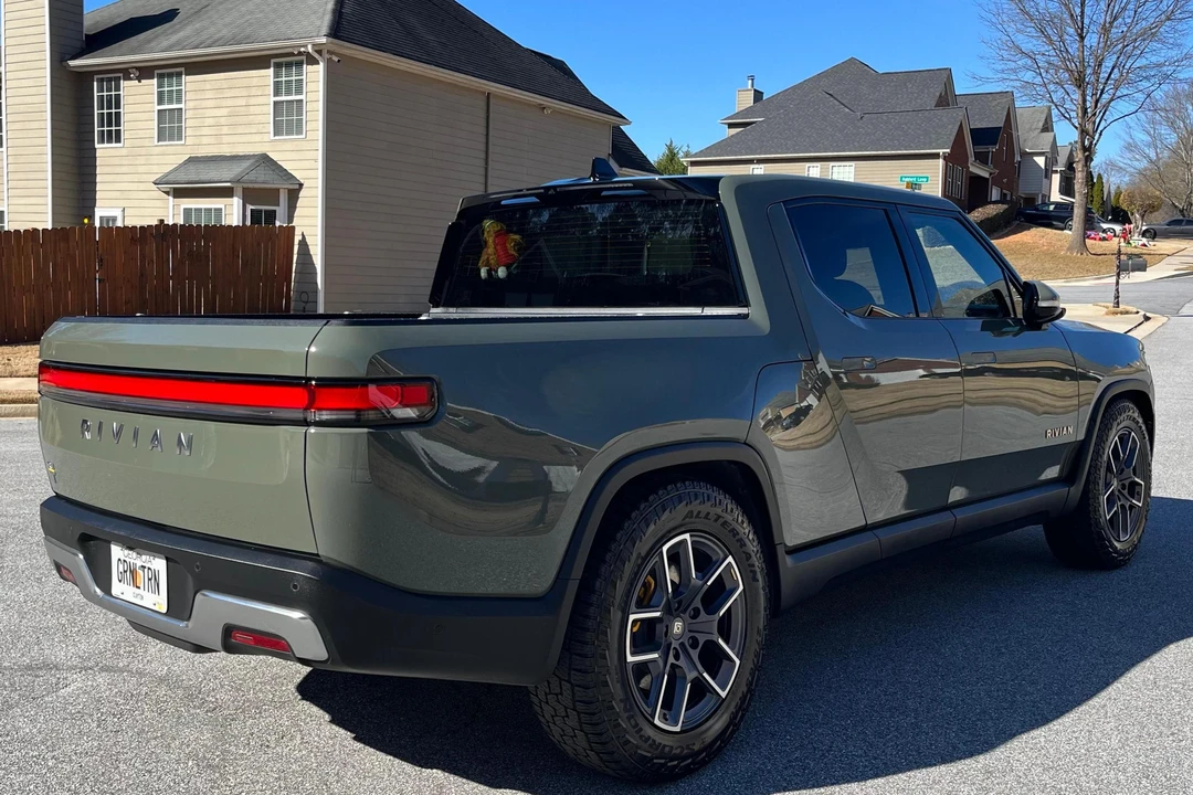 2022 Rivian R1T - Image 4 of 31