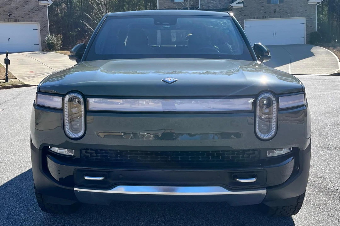2022 Rivian R1T - Image 7 of 31