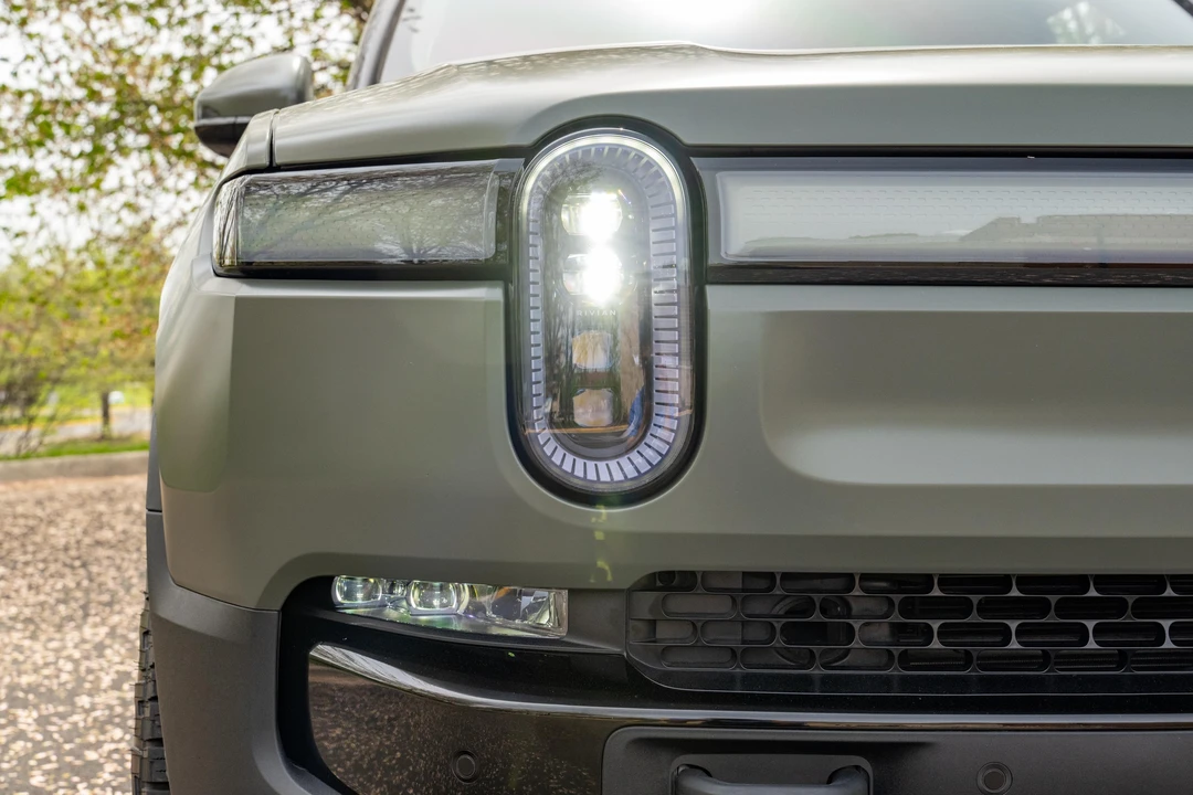 2022 Rivian R1T - Image 13 of 30