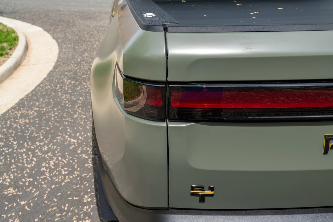 2022 Rivian R1T - Image 23 of 30