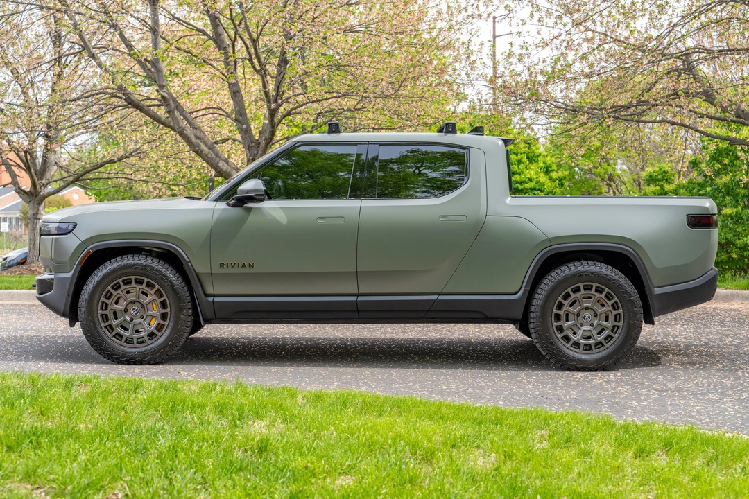 2022 Rivian R1T - Image 3 of 30