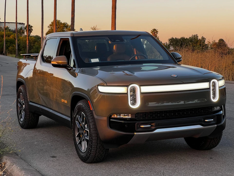 2022 Rivian R1T - Image 25 of 31