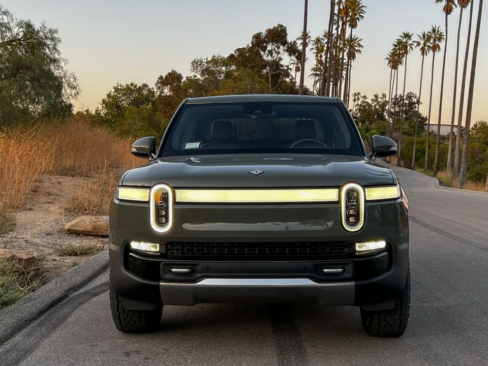 2022 Rivian R1T - Image 8 of 31