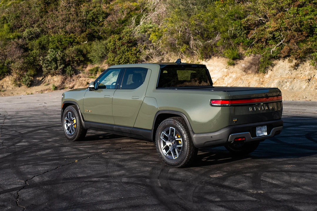 2022 Rivian R1T - Image 17 of 31