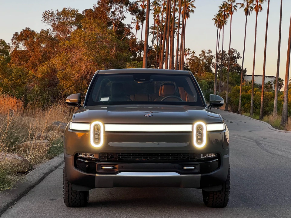 2022 Rivian R1T - Image 6 of 31
