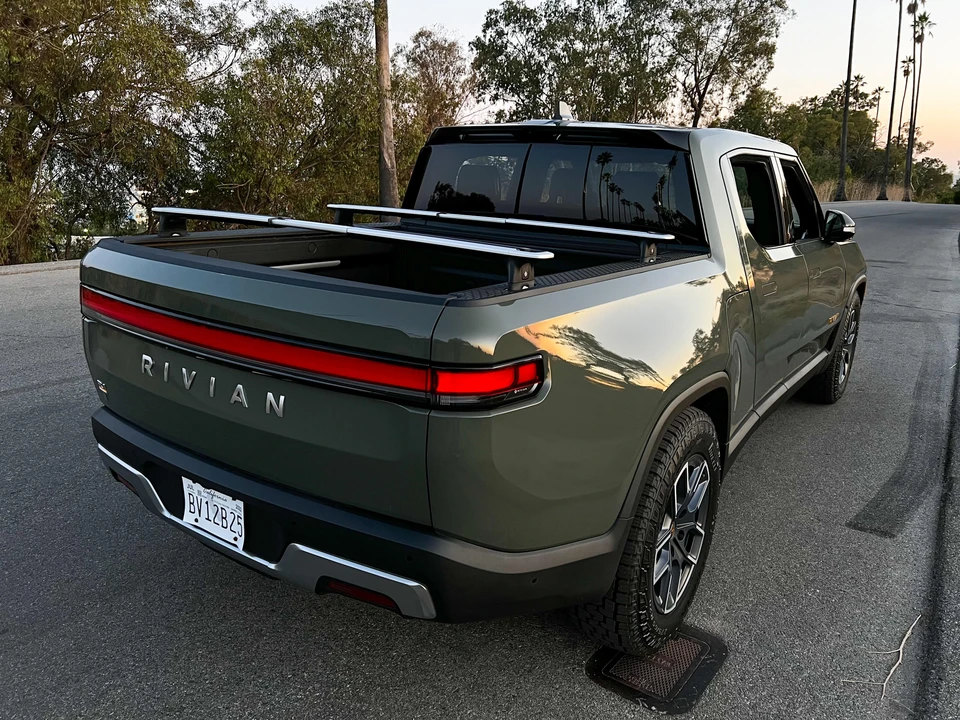2022 Rivian R1T - Image 20 of 31
