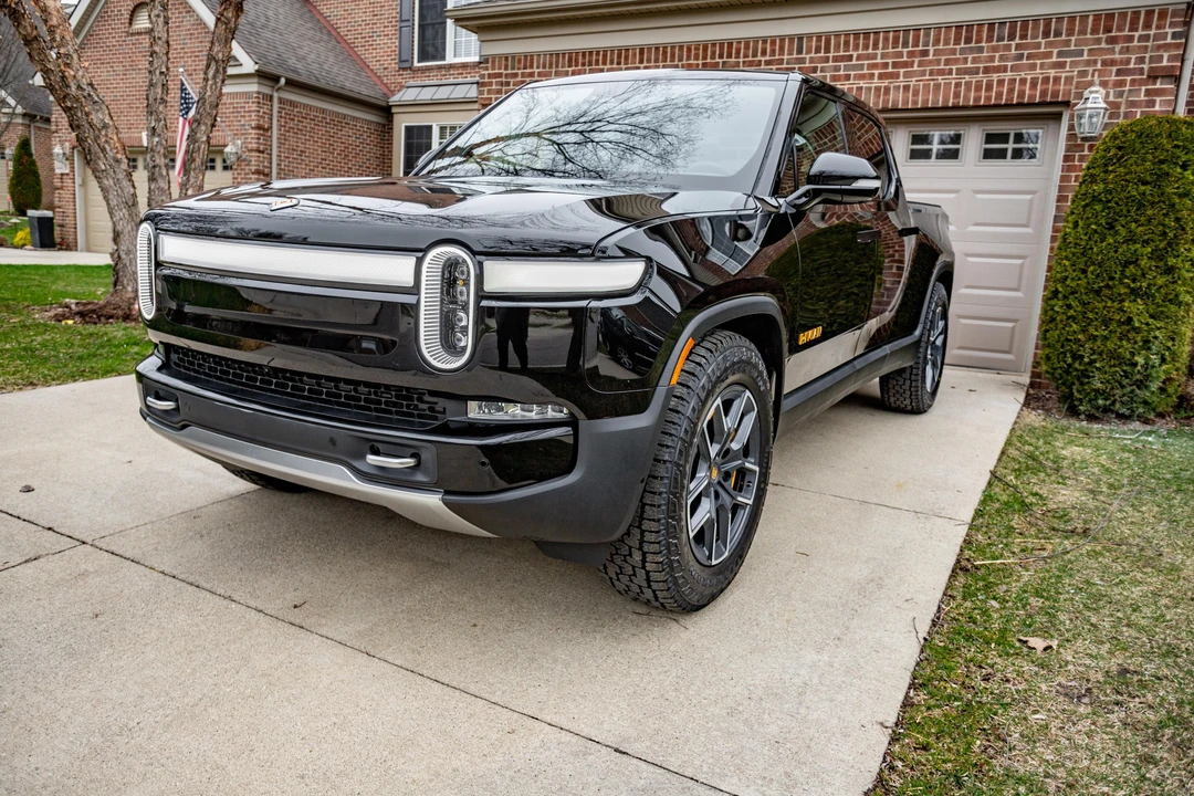 2022 Rivian R1T - Image 12 of 31