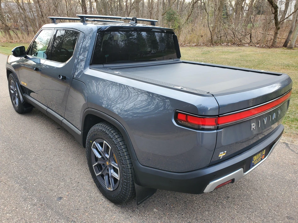 2022 Rivian R1T - Image 9 of 31