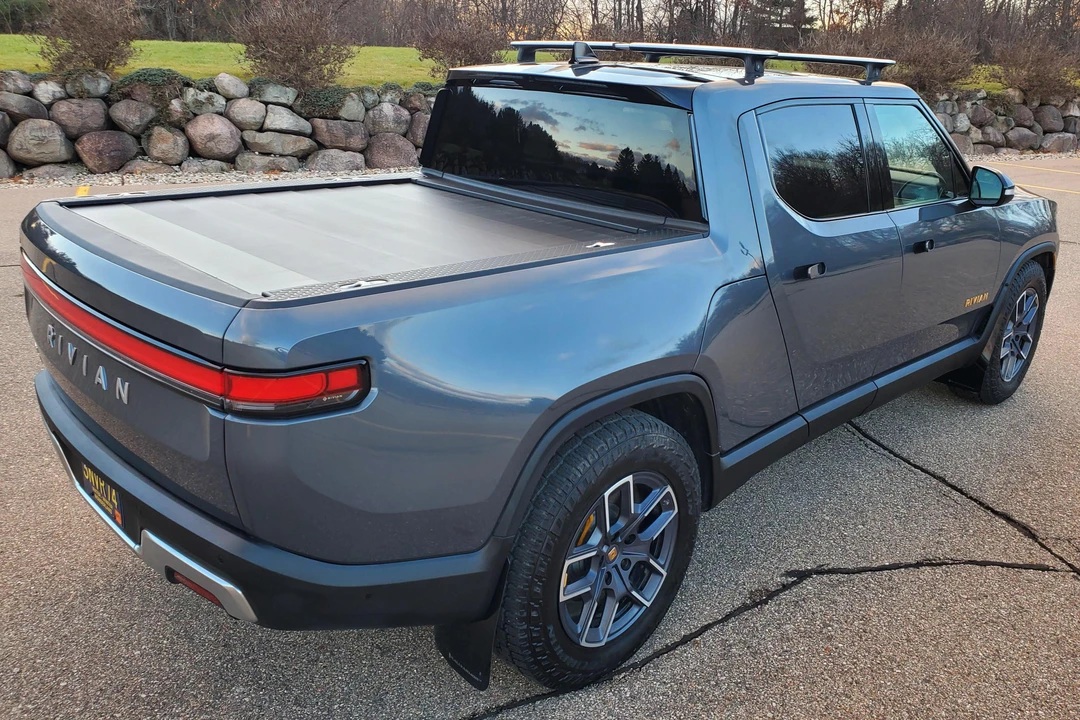2022 Rivian R1T - Image 4 of 31