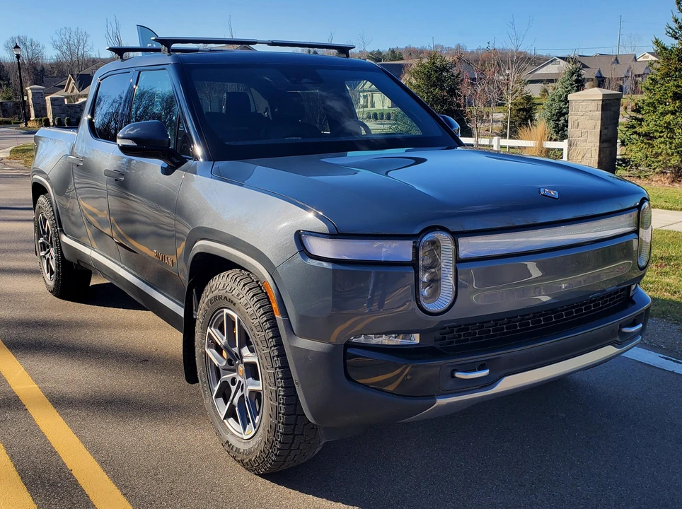 2022 Rivian R1T - Image 14 of 31