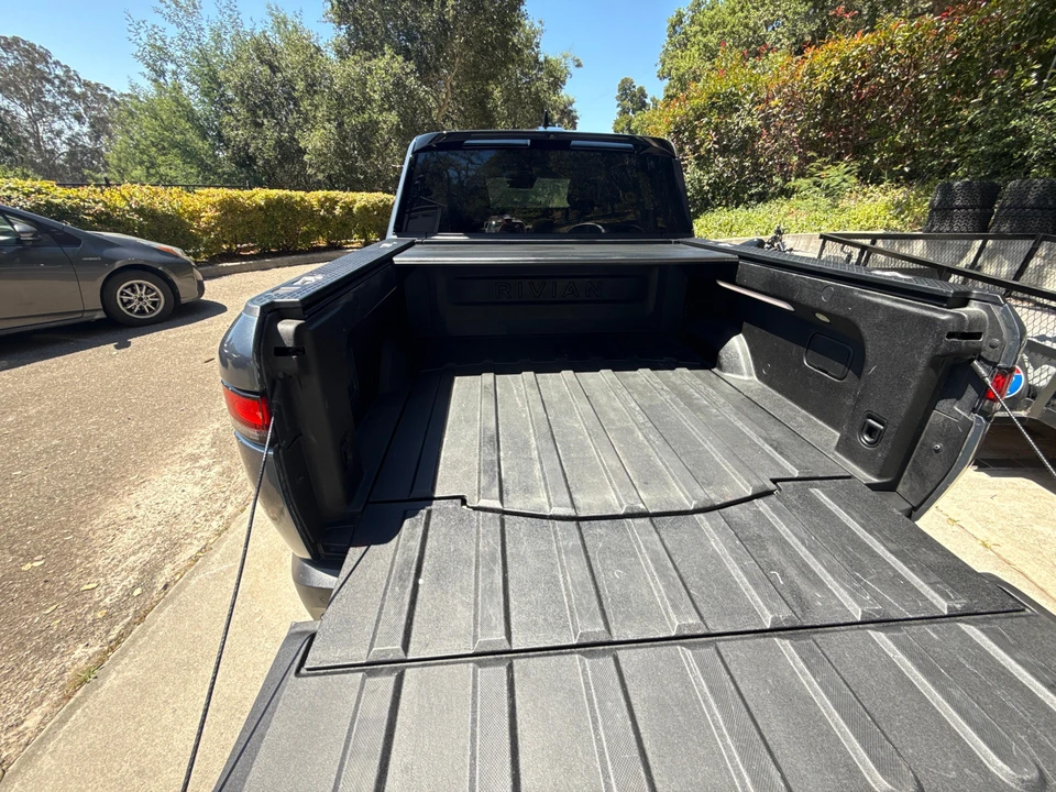 2022 Rivian R1T - Image 30 of 31