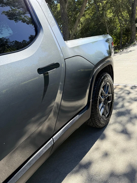 2022 Rivian R1T - Image 28 of 31