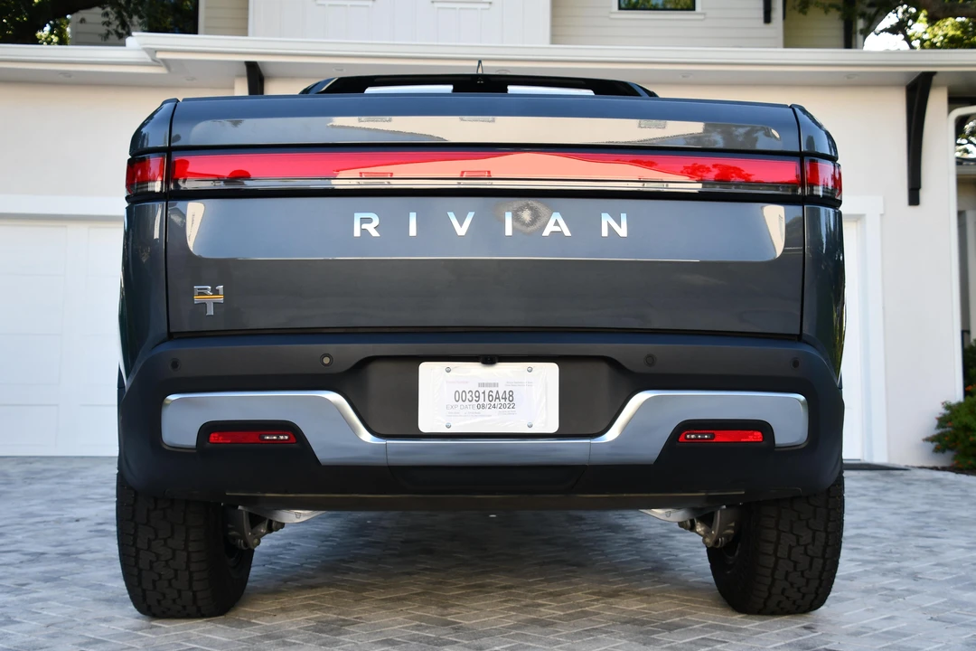 2022 Rivian R1T - Image 5 of 7