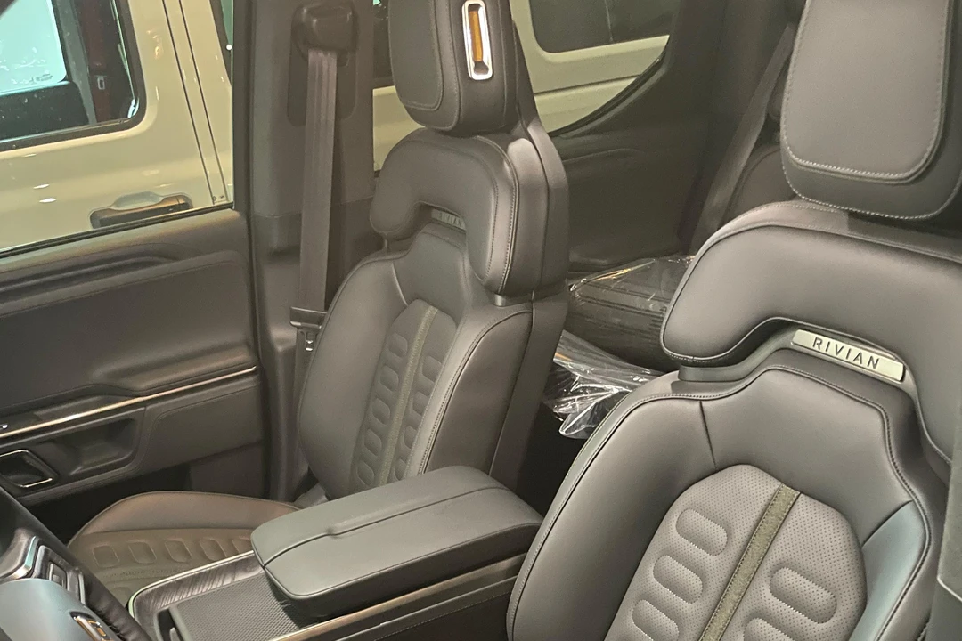 2022 Rivian R1T - Image 7 of 7