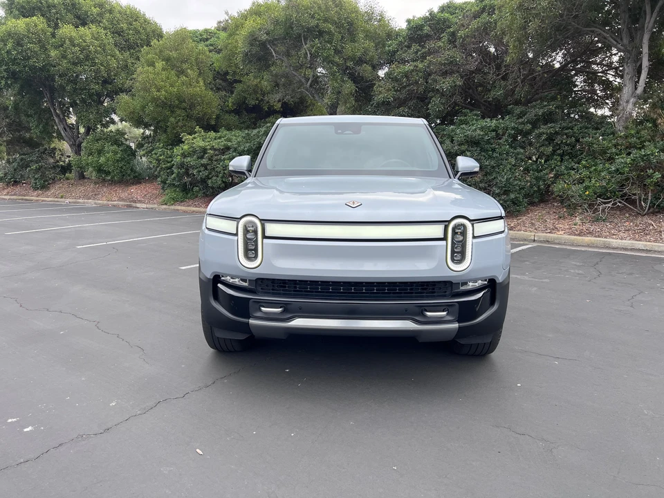 2022 Rivian R1T - Image 6 of 31