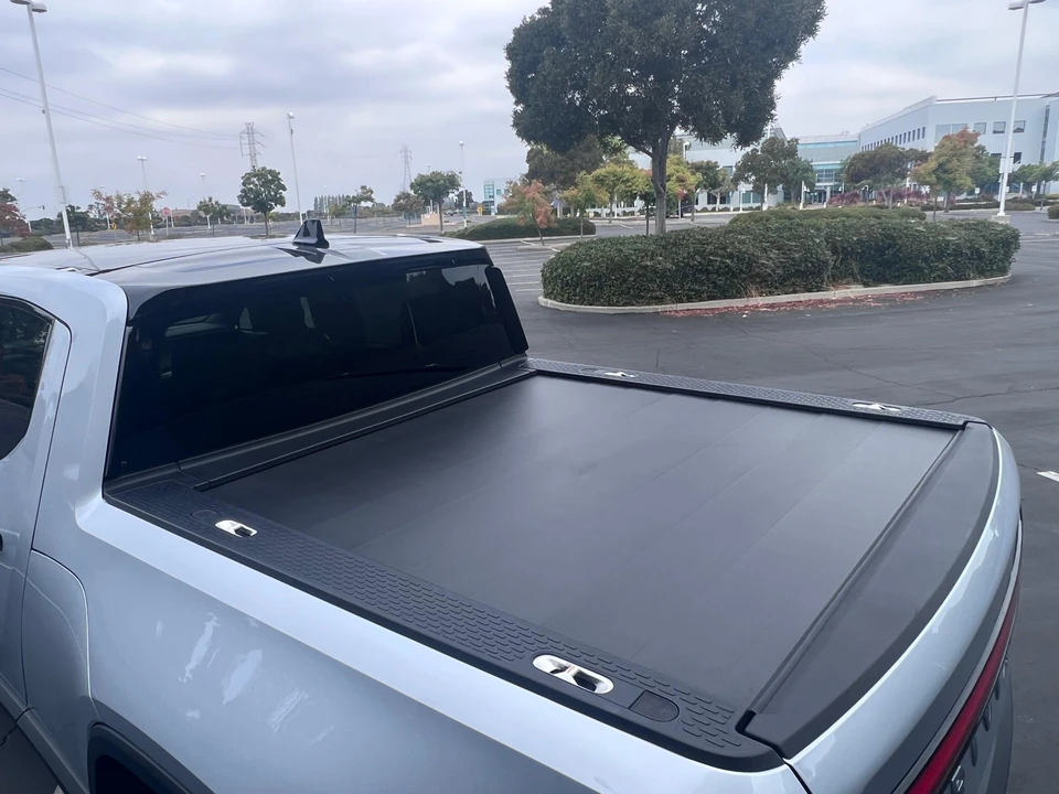 2022 Rivian R1T - Image 18 of 31