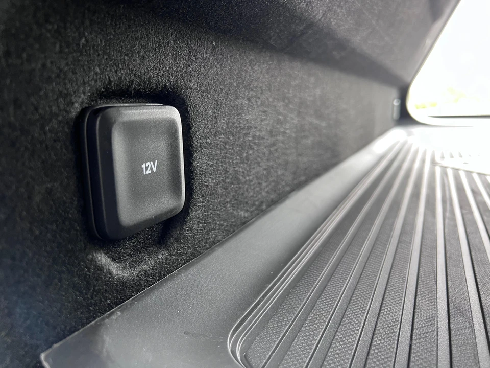 2022 Rivian R1T - Image 22 of 31